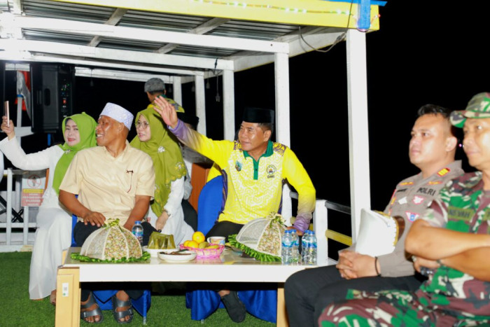 Takbir Hari Raya Iduladha Menggema Indah dari Perahu Hias di Sungai Kayan